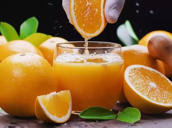 تصویر 1 از قیمت آبمیوه طبیعی پرتقال با کیفیت ارزان + خرید عمده